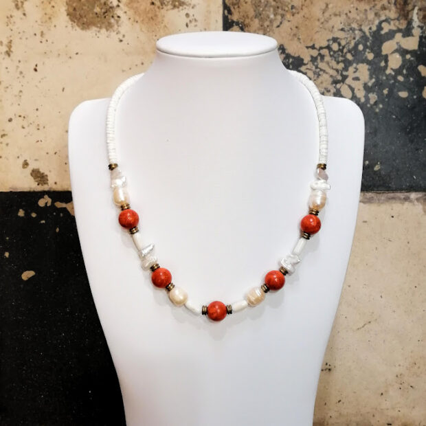 Necklace with semi-precious stones and bronze handmade elements
